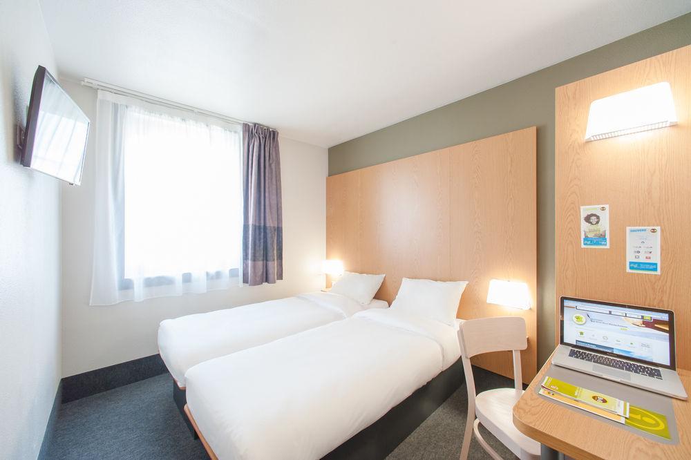 B&B Hotel Paris Saint-Denis Pleyel Bagian luar foto
