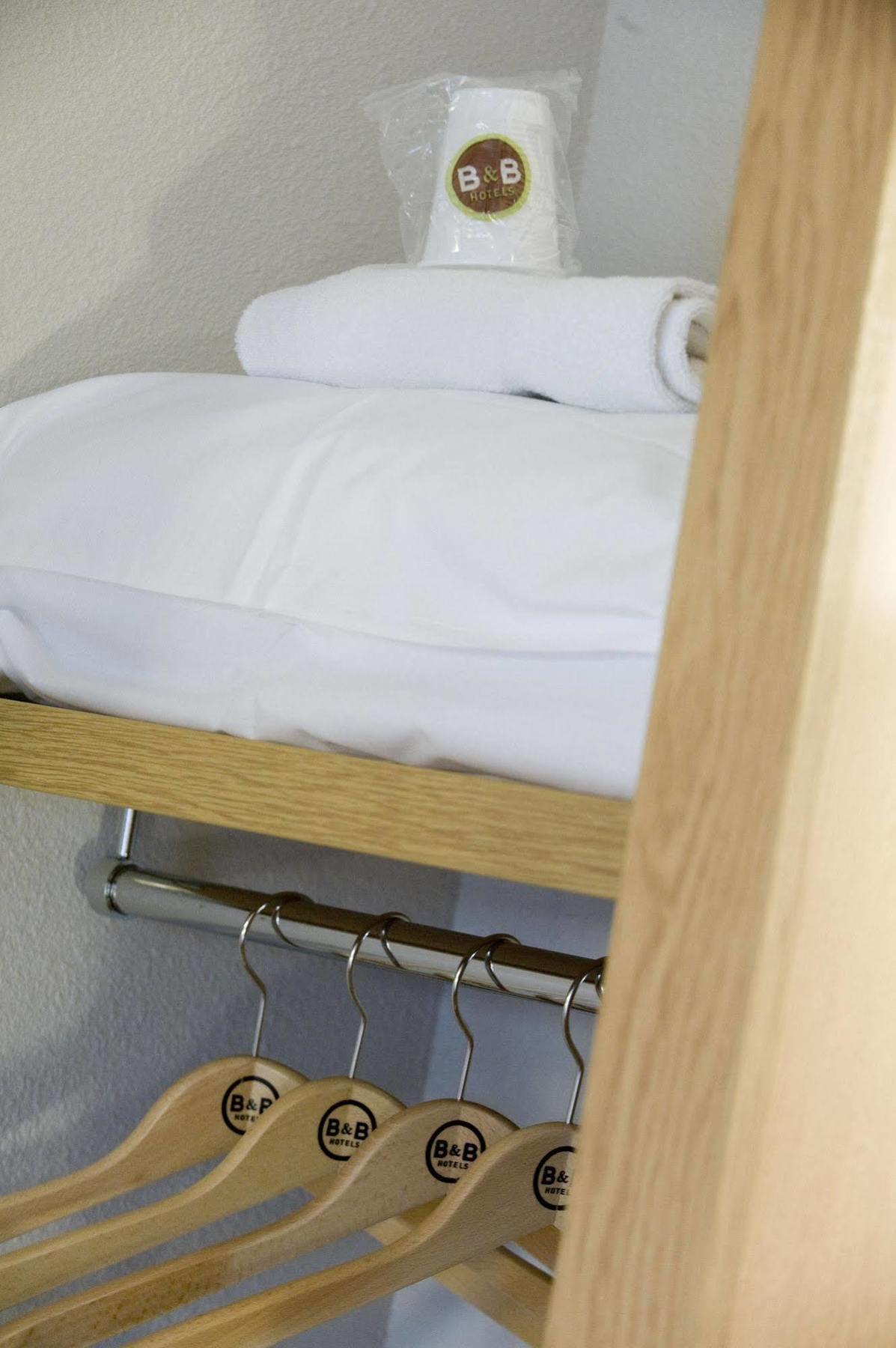 B&B Hotel Paris Saint-Denis Pleyel Bagian luar foto