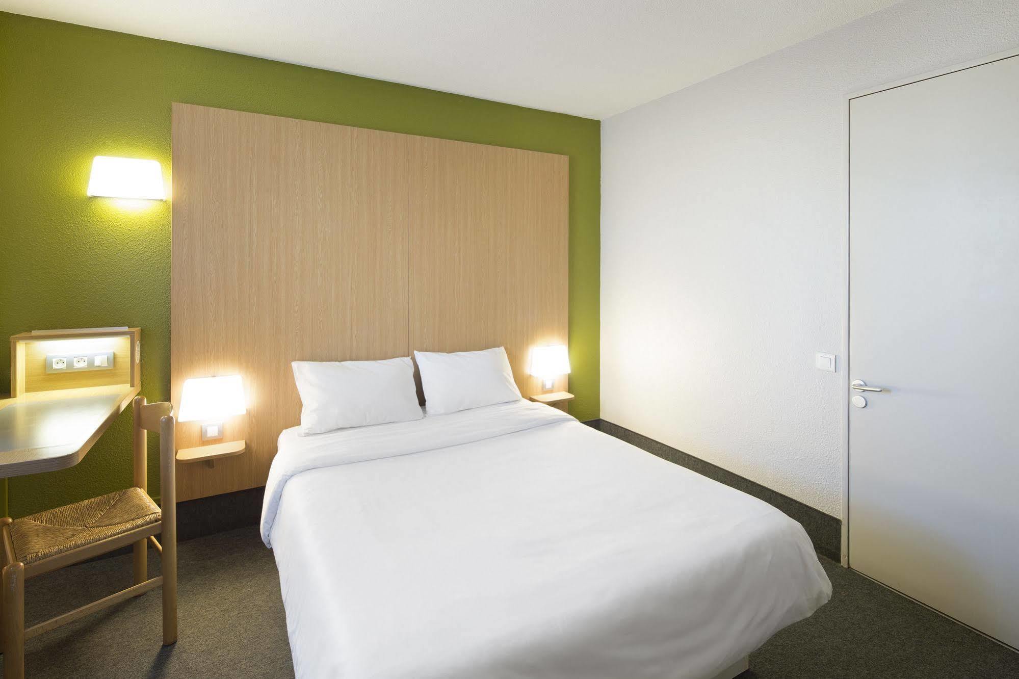 B&B Hotel Paris Saint-Denis Pleyel Bagian luar foto