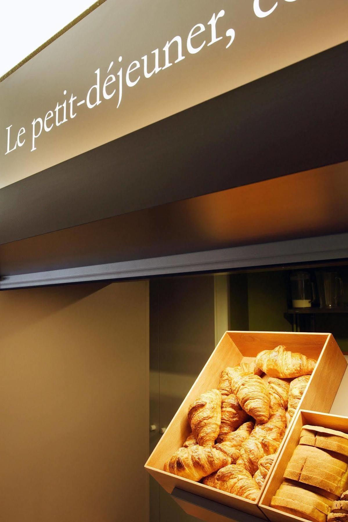 B&B Hotel Paris Saint-Denis Pleyel Bagian luar foto